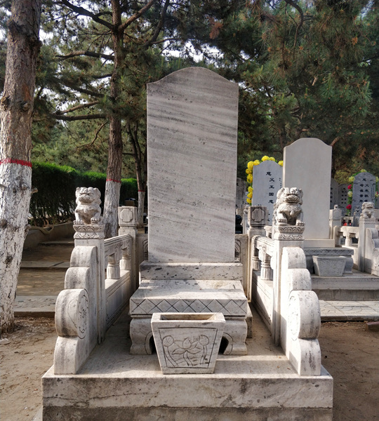 艺术立碑五