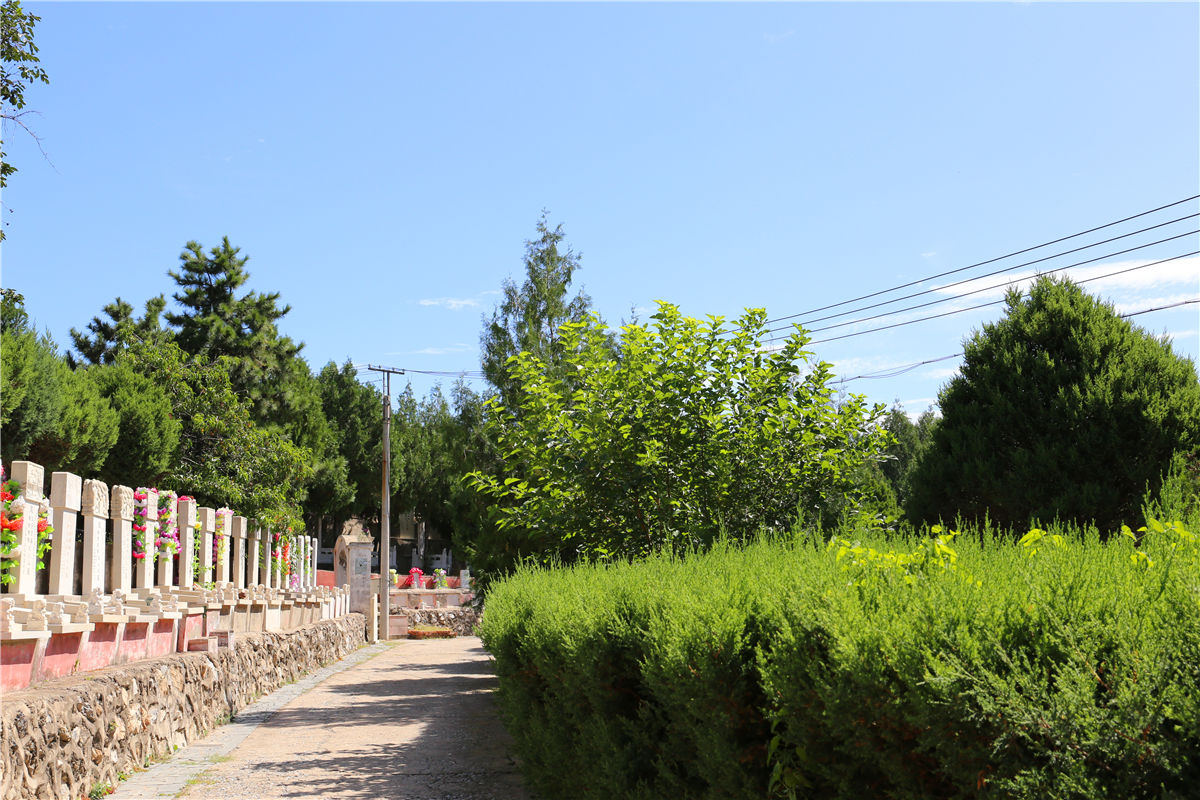 北京十三陵墓地多少钱-1
