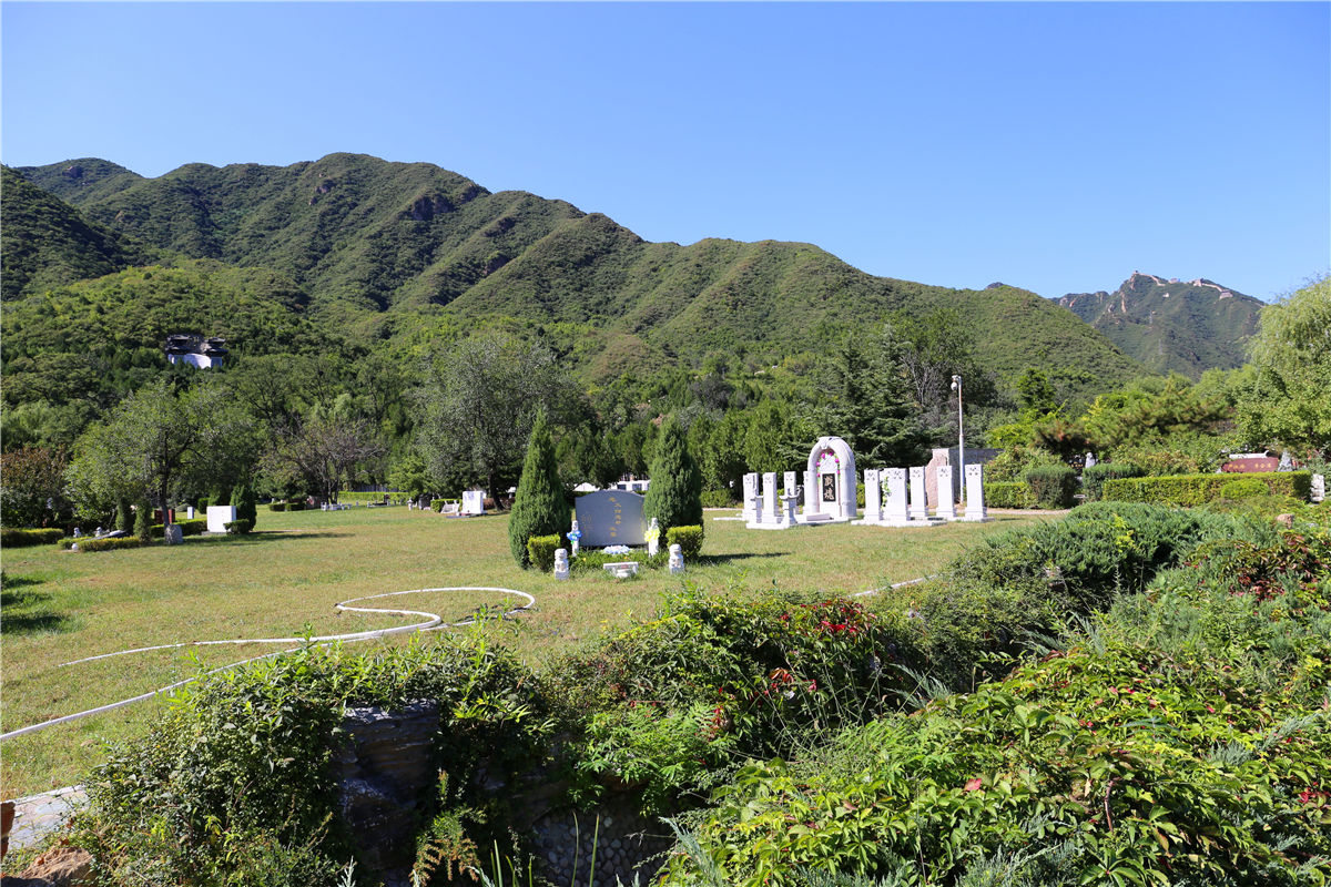 长城脚下八达岭陵园墓地价格多少钱？-1