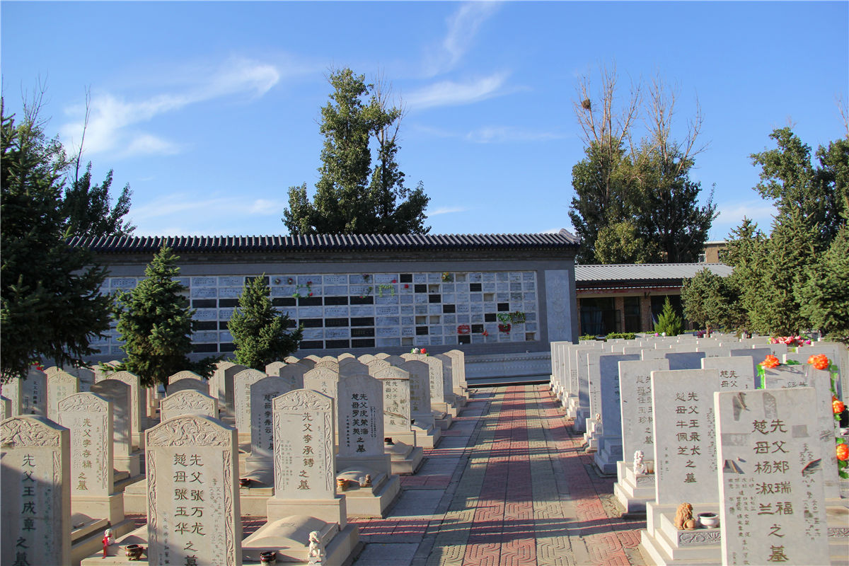 北京市八宝山人民公墓价格多少钱
