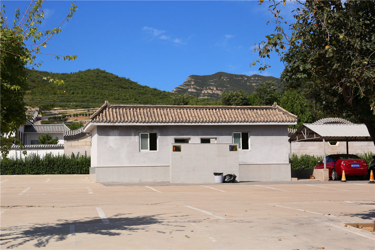 北京亦庄凉水河二街有个陵园吗-1