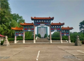 大门